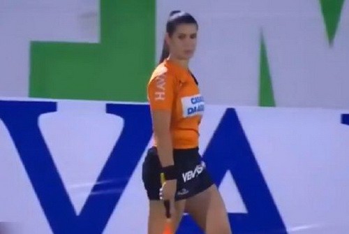 Cựu cầu thủ Hải Phòng suýt nhận thẻ đỏ vì thả tim trọng tài - Ảnh 3.