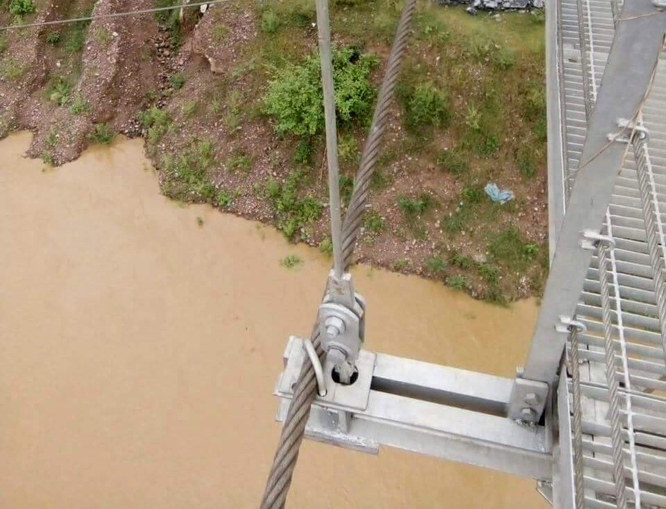 Đi học về, 2 bé trai 5 tuổi rủ nhau tắm sông bị đuối nước