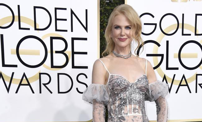 Nicole Kidman bị tố hành xử kỳ quặc