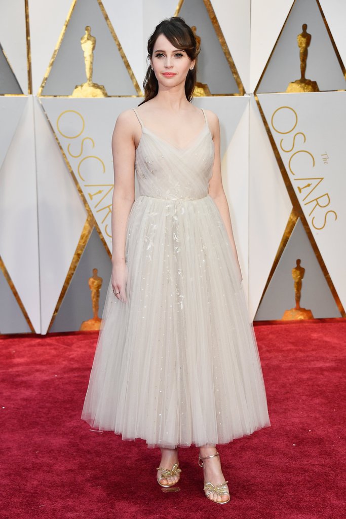 Felicity Jones trong trang phục của Dior
