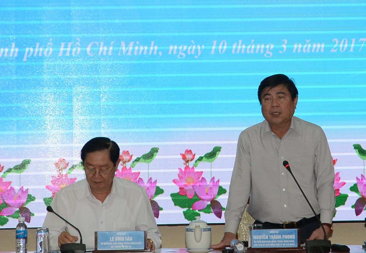 
Chủ tịch UBND TP Nguyễn Th&agrave;nh Phong: Ch&uacute;ng t&ocirc;i d&aacute;m l&agrave;m d&aacute;m chịu tr&aacute;ch nhiệm
