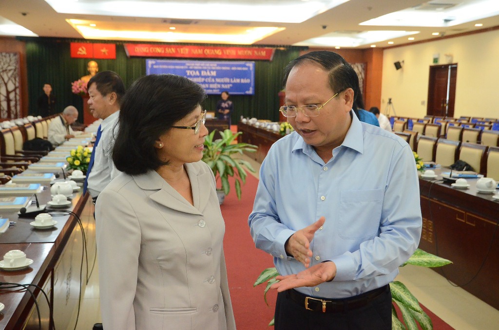 Nh&agrave; b&aacute;o hiện nay cần những g&igrave;? - Ảnh 2.