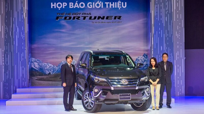 Toyota Fortuner 2017 ra mắt tại TP HCM