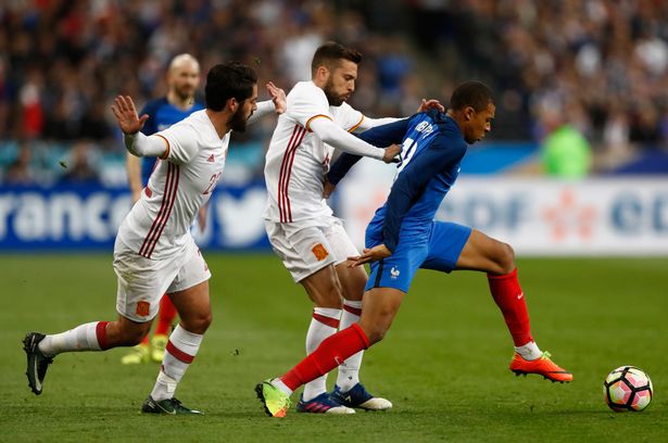 Sao trẻ U20 Pháp bùng nổ, lo cho U20 Việt Nam