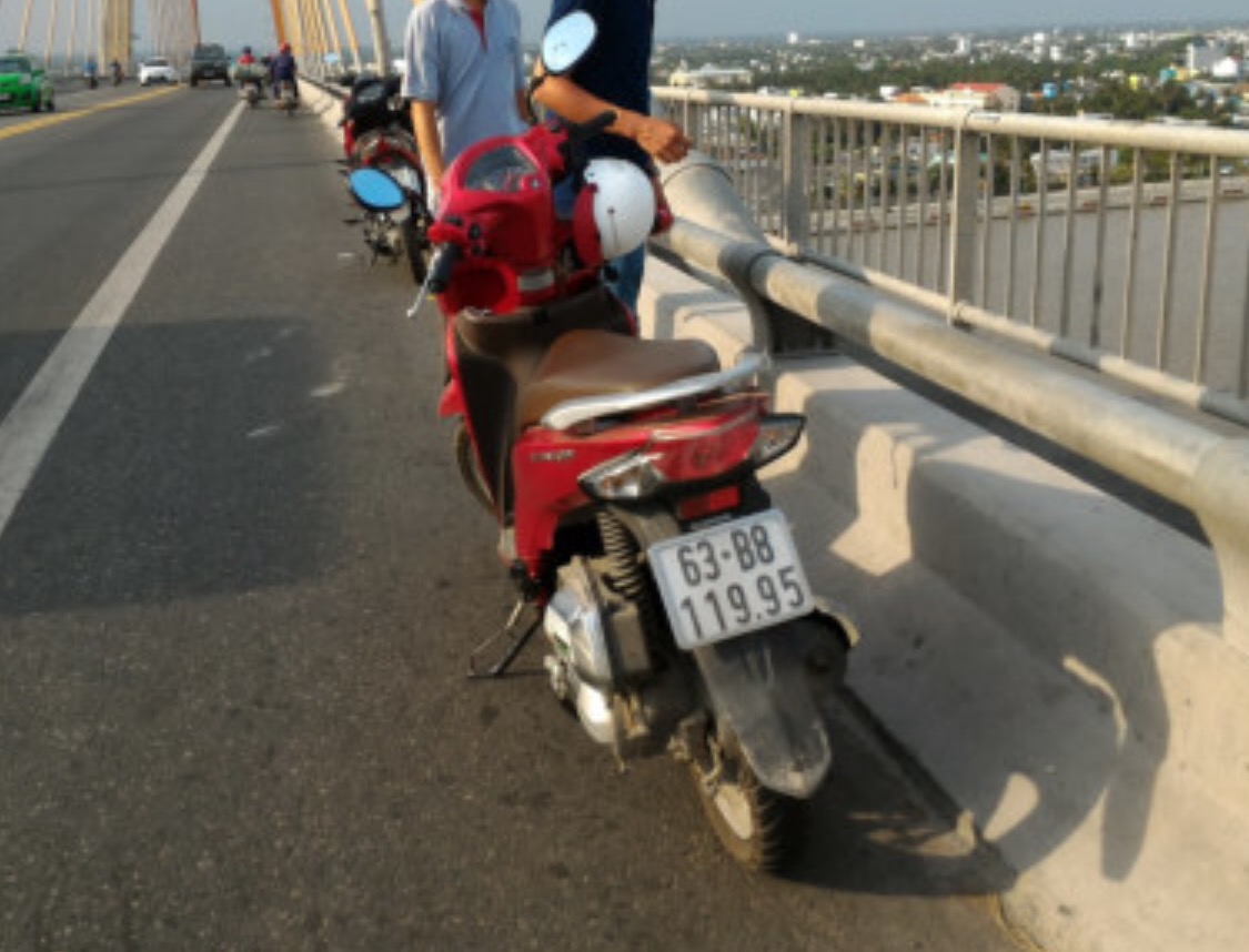 Sự thật thông tin cô giáo nhảy cầu Rạch Miễu