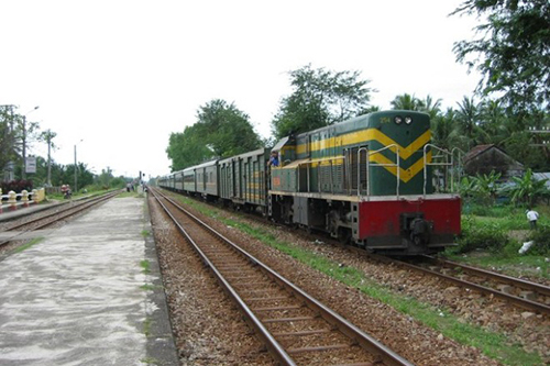 Cách chức trưởng ga vì để 2 đoàn tàu suýt tông nhau
