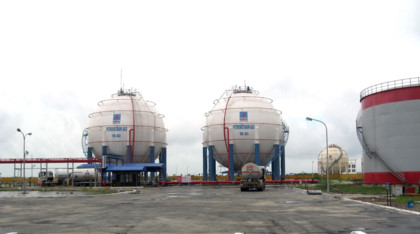 Những &ocirc;ng vua tiền mặt tr&ecirc;n s&agrave;n chứng kho&aacute;n - Ảnh 1.