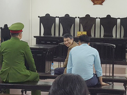 Giang Kim Đạt nhìn người thân cười trước khi bị tuyên tử hình