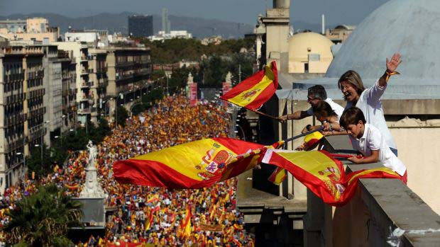 Lời giải nào cho Catalonia? - Ảnh 1.