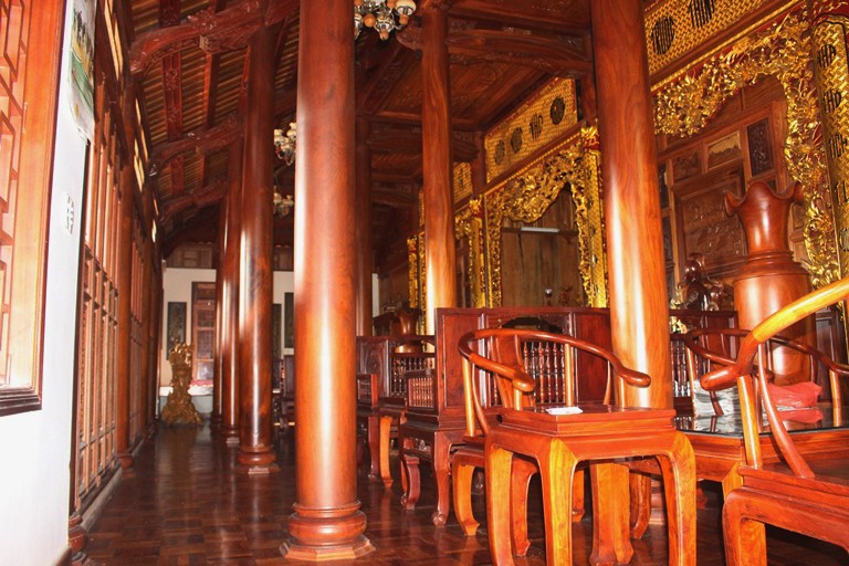 Gỗ rừng “chạy” đi đâu?