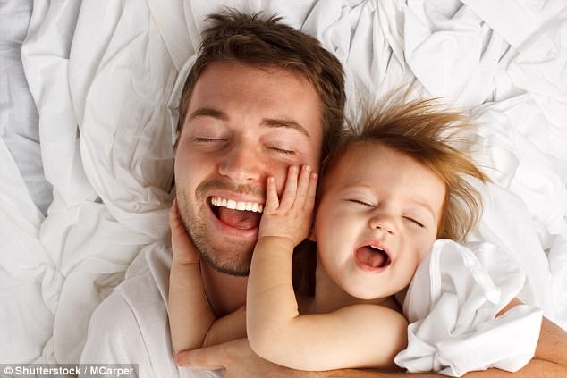Nam giới có nên có con khi đã vào tuổi trung niên?