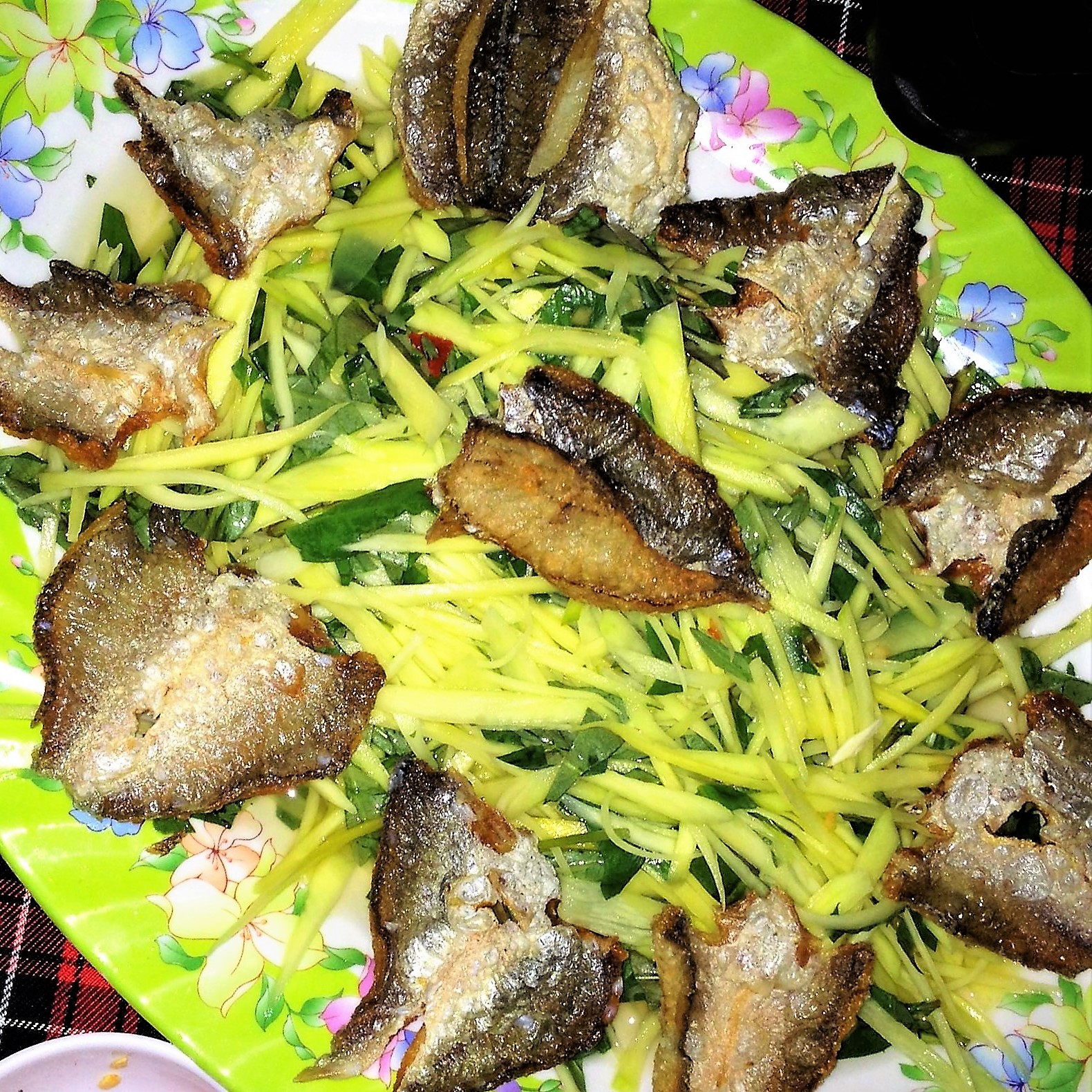 Lai rai quên thôi với gỏi xoài khô cá đù một nắng