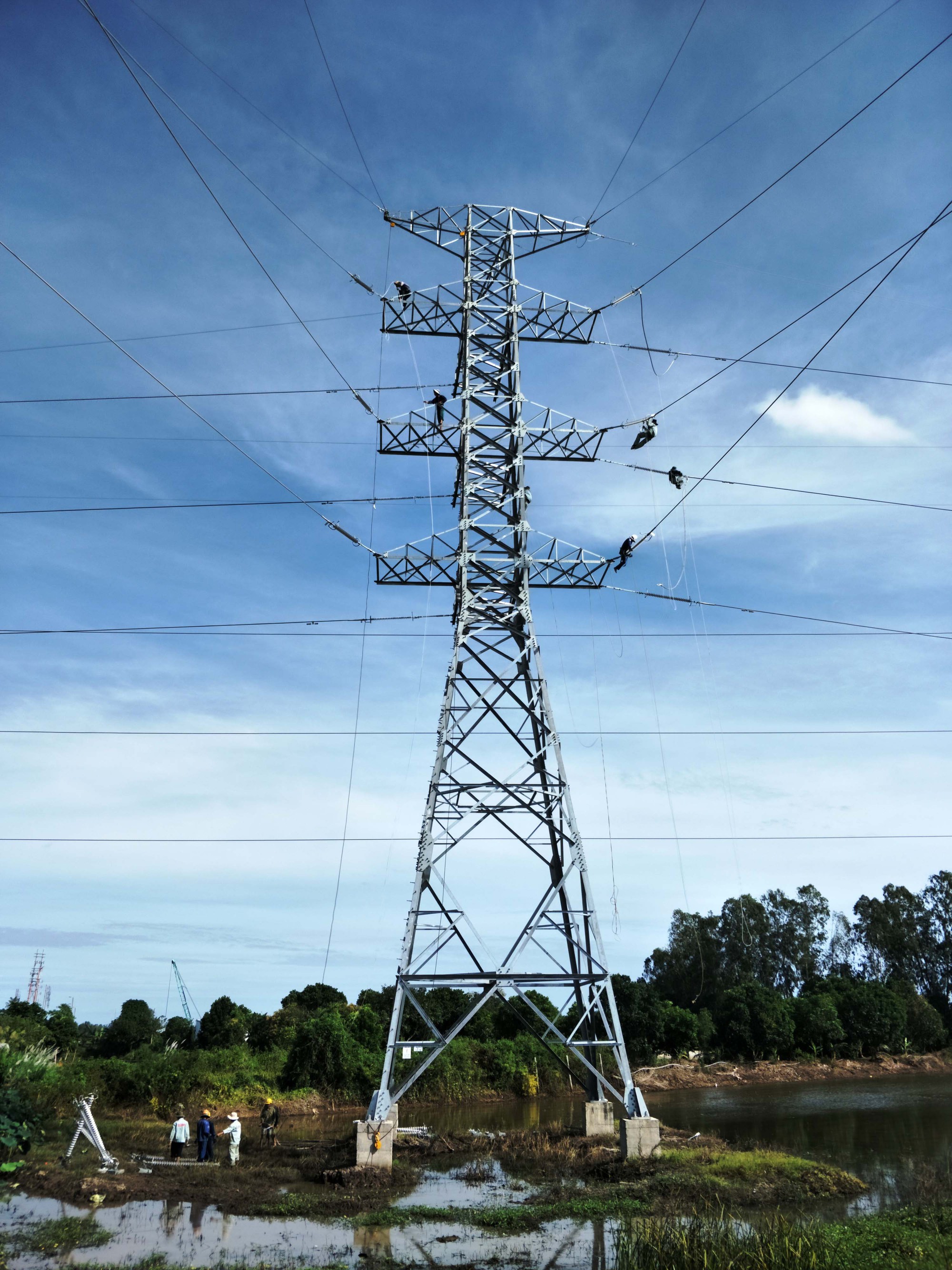 Đ&oacute;ng điện từ xa trạm biến &aacute;p 220 kV Long Xuy&ecirc;n 2 v&agrave; đường d&acirc;y đấu nối - Ảnh 1.