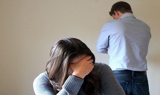 Bị nghi ngoại tình, vợ ra tòa chỉ nói “có nỗi khổ riêng”'