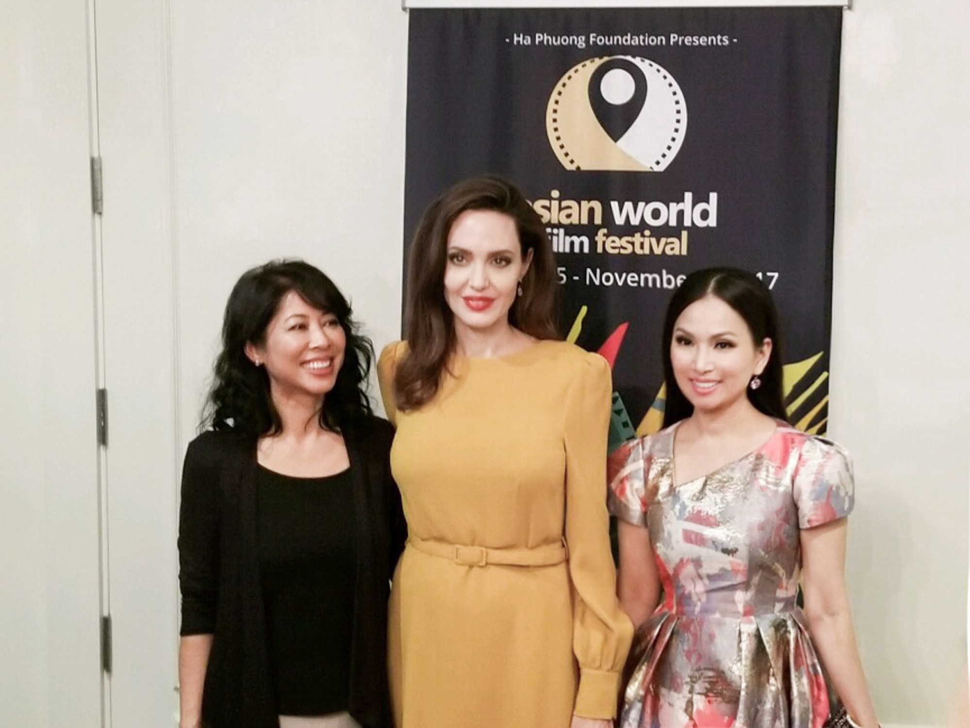 Angelina Jolie sẽ l&agrave;m phim li&ecirc;n quan đến Việt Nam - Ảnh 3.