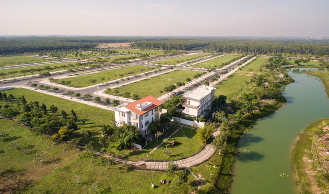 "Cơn sốt" đất Sài Gòn hạ nhiệt, môi giới Hà Nội đẩy giá