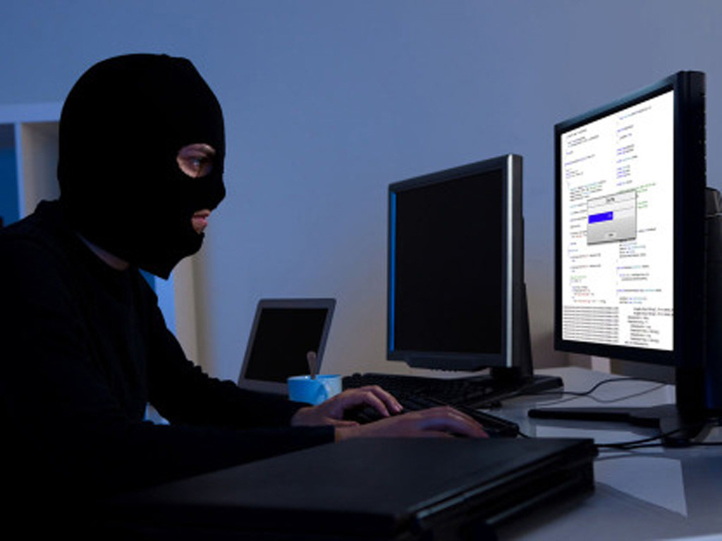 Giả email, lừa lấy tiền