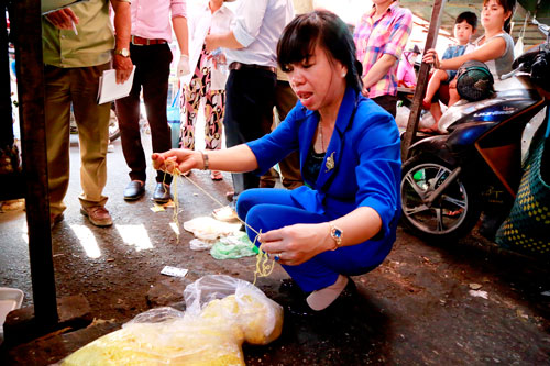 Dùng hàng trăm kg hàn the làm mì sợi