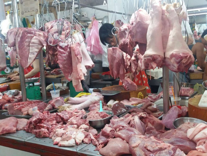 Thị trường thịt 18 tỉ USD, sao để người nuôi heo kêu cứu?