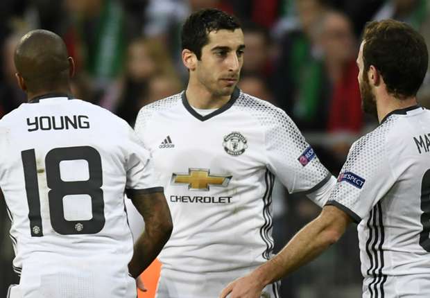 Vòng 1/8 Europa League: M.U bay xa, Roma gặp khó