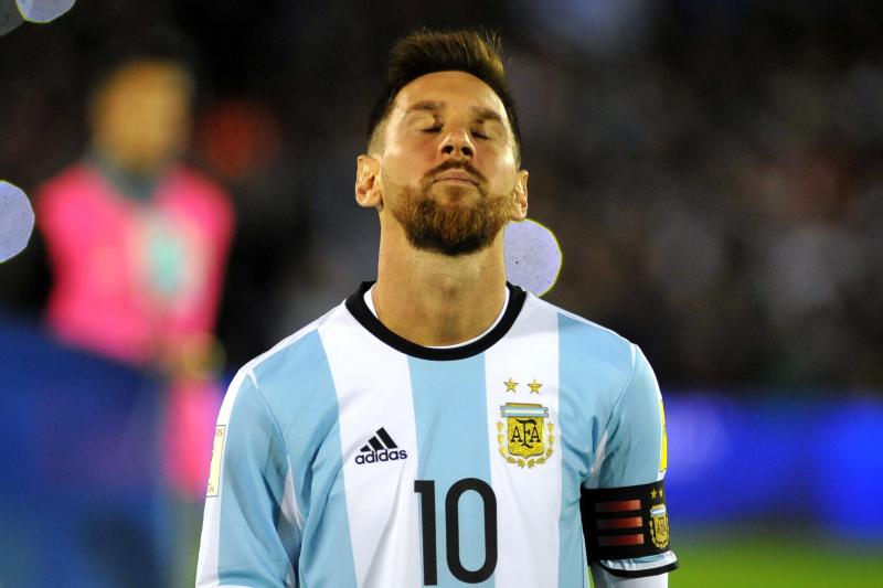 Bị đội chót bảng cầm hòa, Argentina lâm nguy