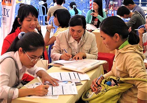Tạm dừng và tiếp tục hưởng trợ cấp thất nghiệp