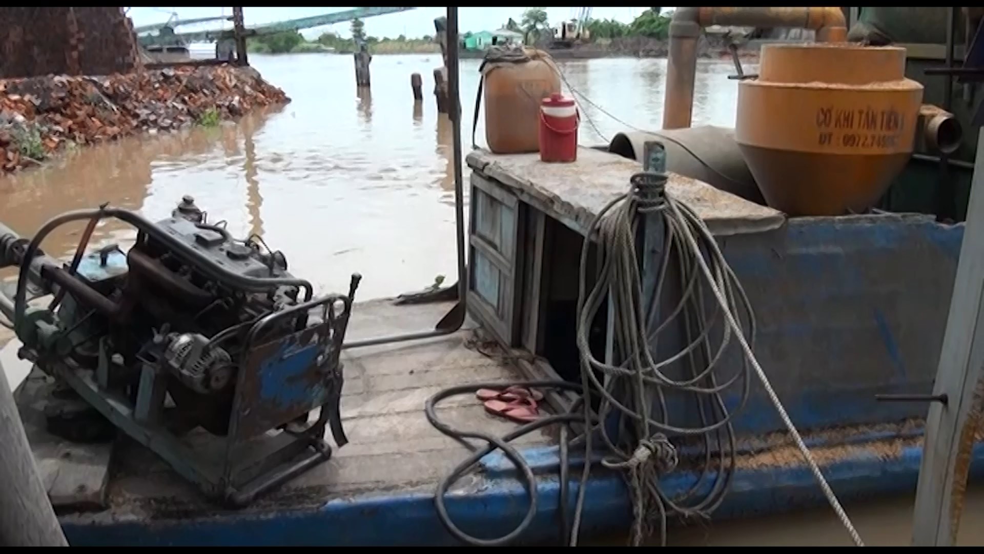 Xót xa thanh niên đi làm thuê bị điện giật tử vong