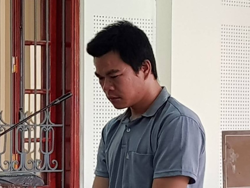 Hiếp dâm bé gái, cho 400 ngàn đồng nhưng xin lại 100 ngàn