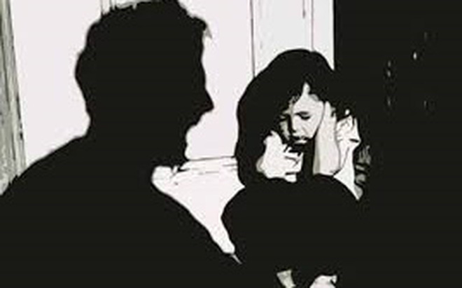 Không có tiền trả nợ, bé gái bị kẻ cho vay nóng ép “quan hệ”