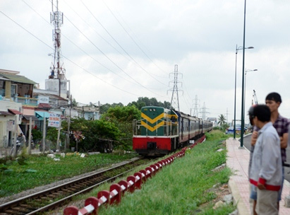 Tàu tăng chuyến, giảm giá ngày Giỗ Tổ và lễ 30-4