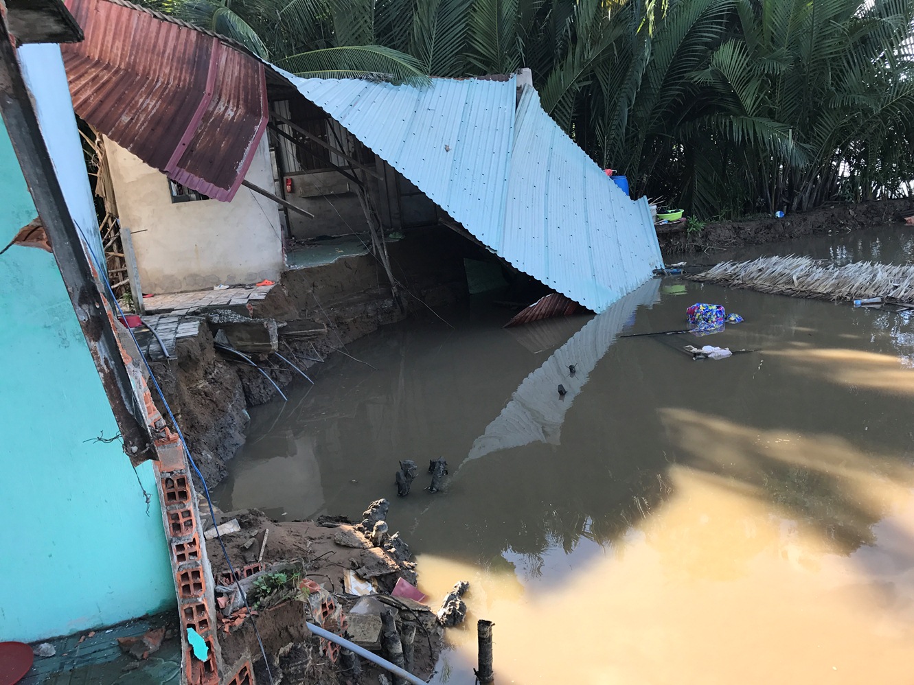 TP HCM: Dự án chống sạt lở vướng đền bù, giải phóng mặt bằng