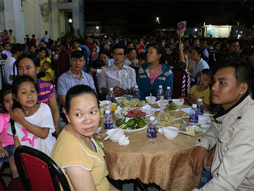 Mang xuân đến với công nhân nghèo