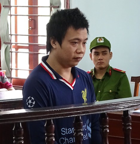 Từ biểu hiện bất thường của bé gái, lòi ra "yêu râu xanh"