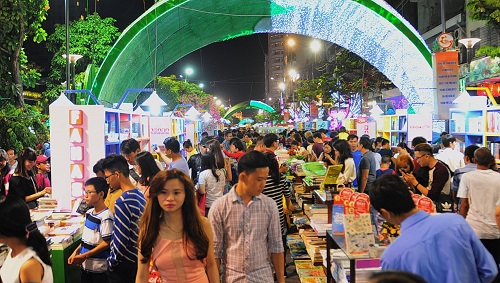 TP HCM: Khai mạc lễ hội Đường sách Tết Đinh Dậu 2017