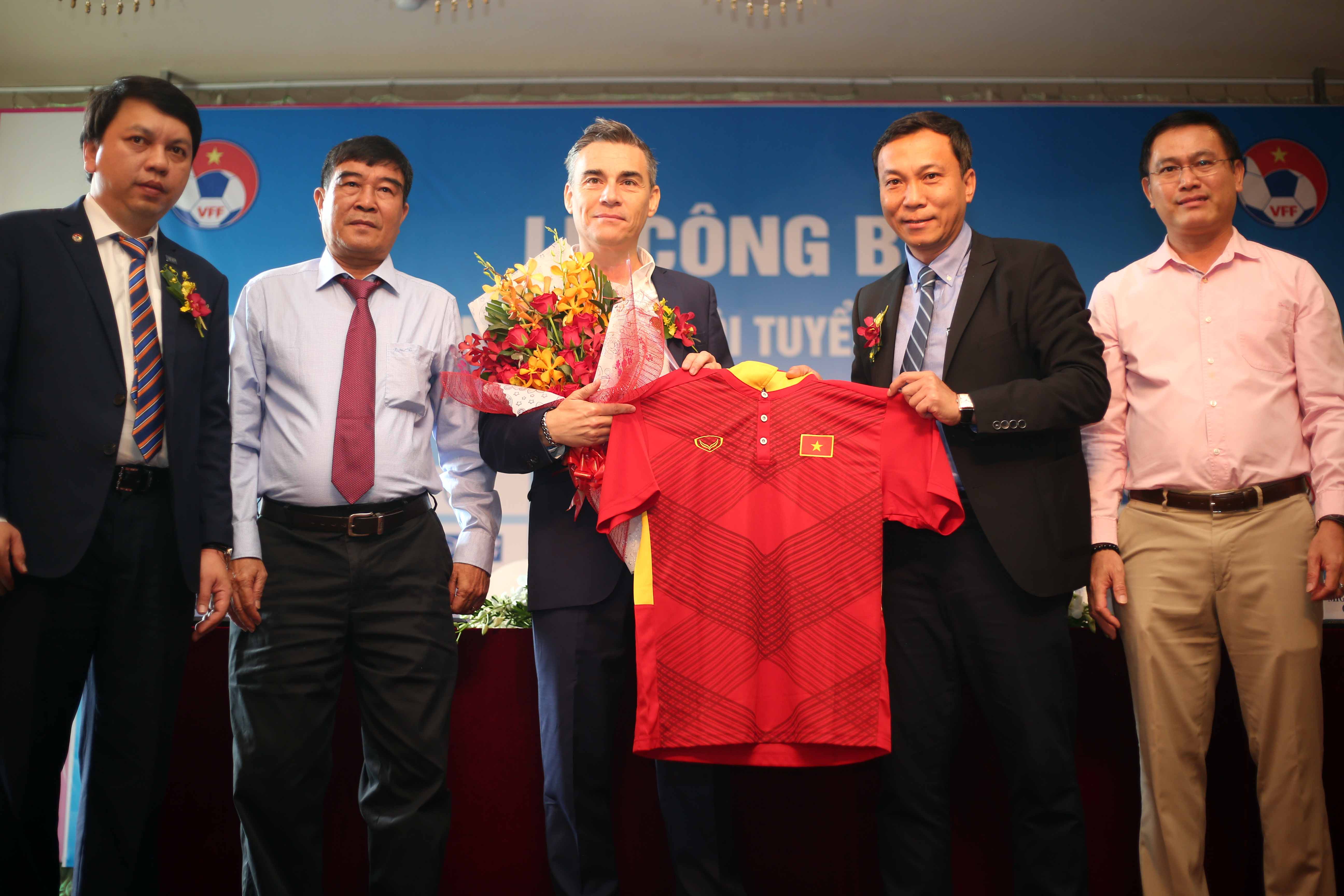 Tôi sẽ làm việc 24/24 để đưa Việt Nam vào top 4 châu Á
