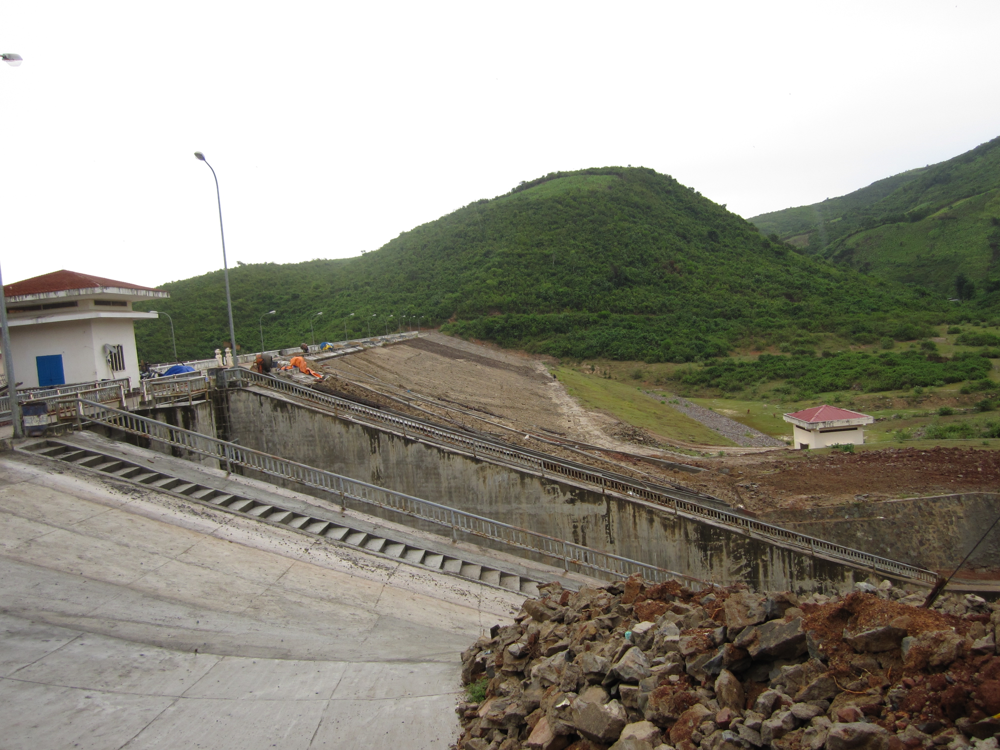 Rút ruột tài nguyên