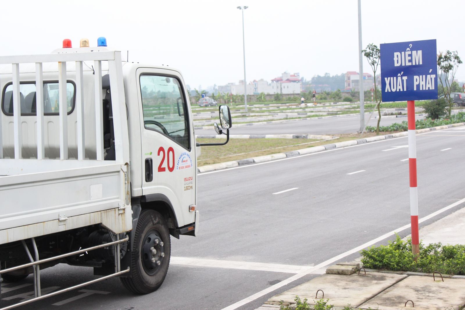 TP HCM: Học lái xe, nam thanh niên đụng chết thầy giáo