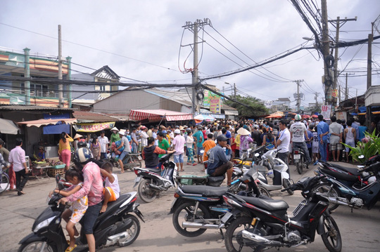 Đi tìm vợ, bị quản lý nhà trọ đâm chết