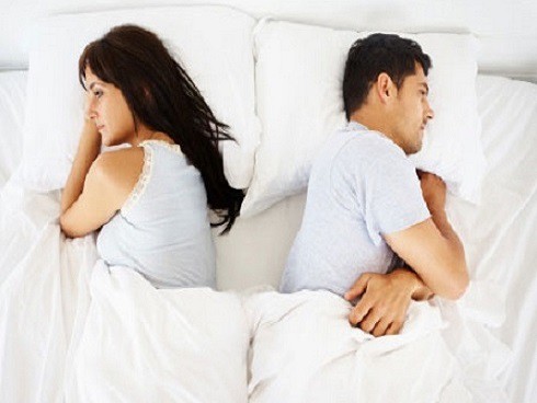 Cưới 7 tháng, “yêu” được… 7 lần