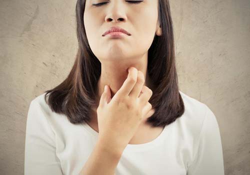Ngứa họng: Nguyên nhân và trị liệu
