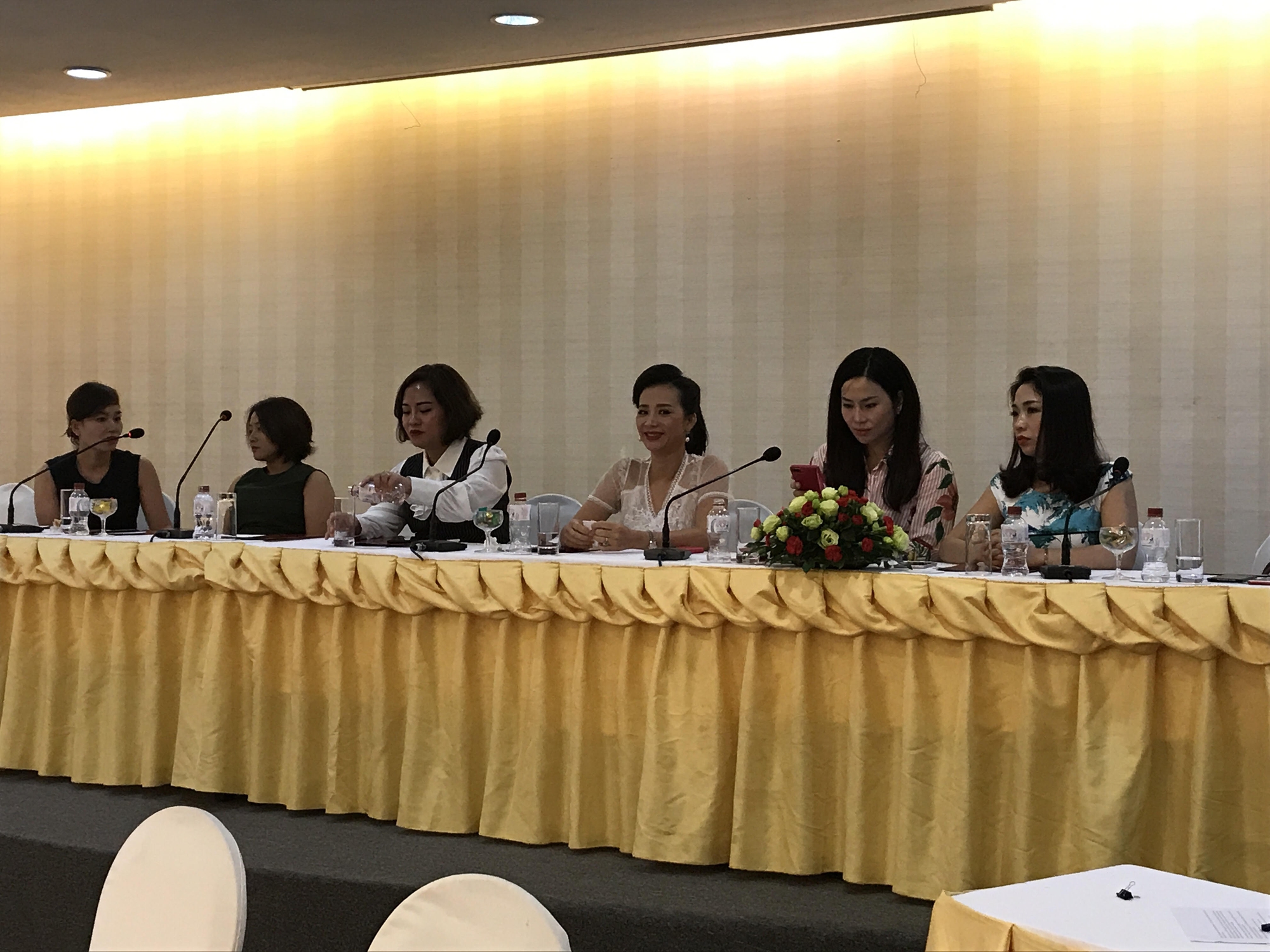 Thí sinh Nữ hoàng golf 2017 họp báo tố mình bị lừa - Ảnh 2.
