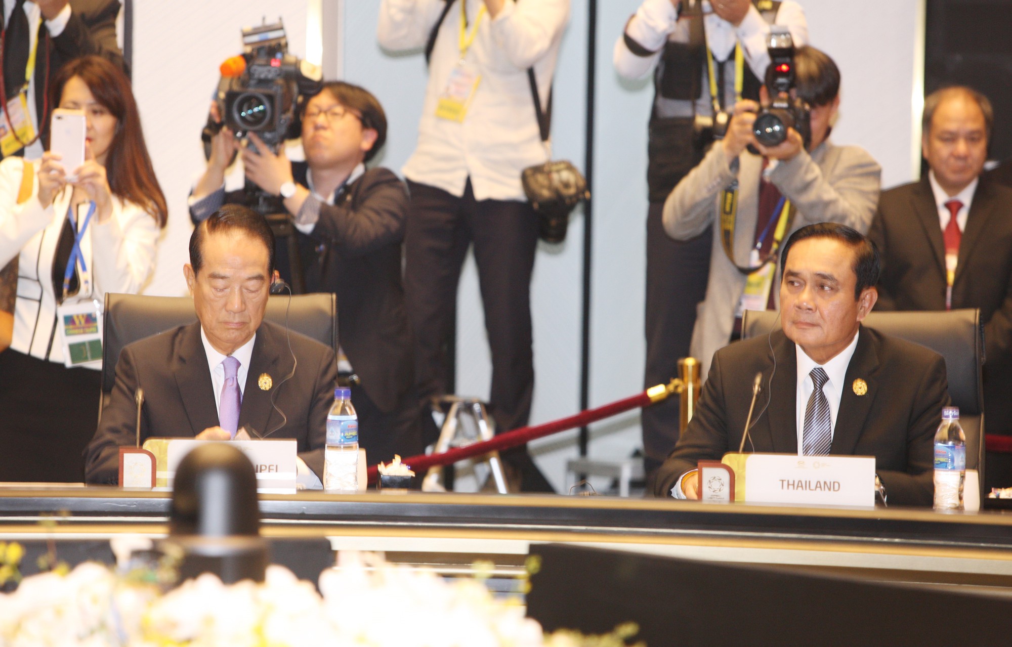 Chủ tịch nước: Th&ocirc;ng qua Tuy&ecirc;n bố Đ&agrave; Nẵng tại APEC 2017 - Ảnh 18.