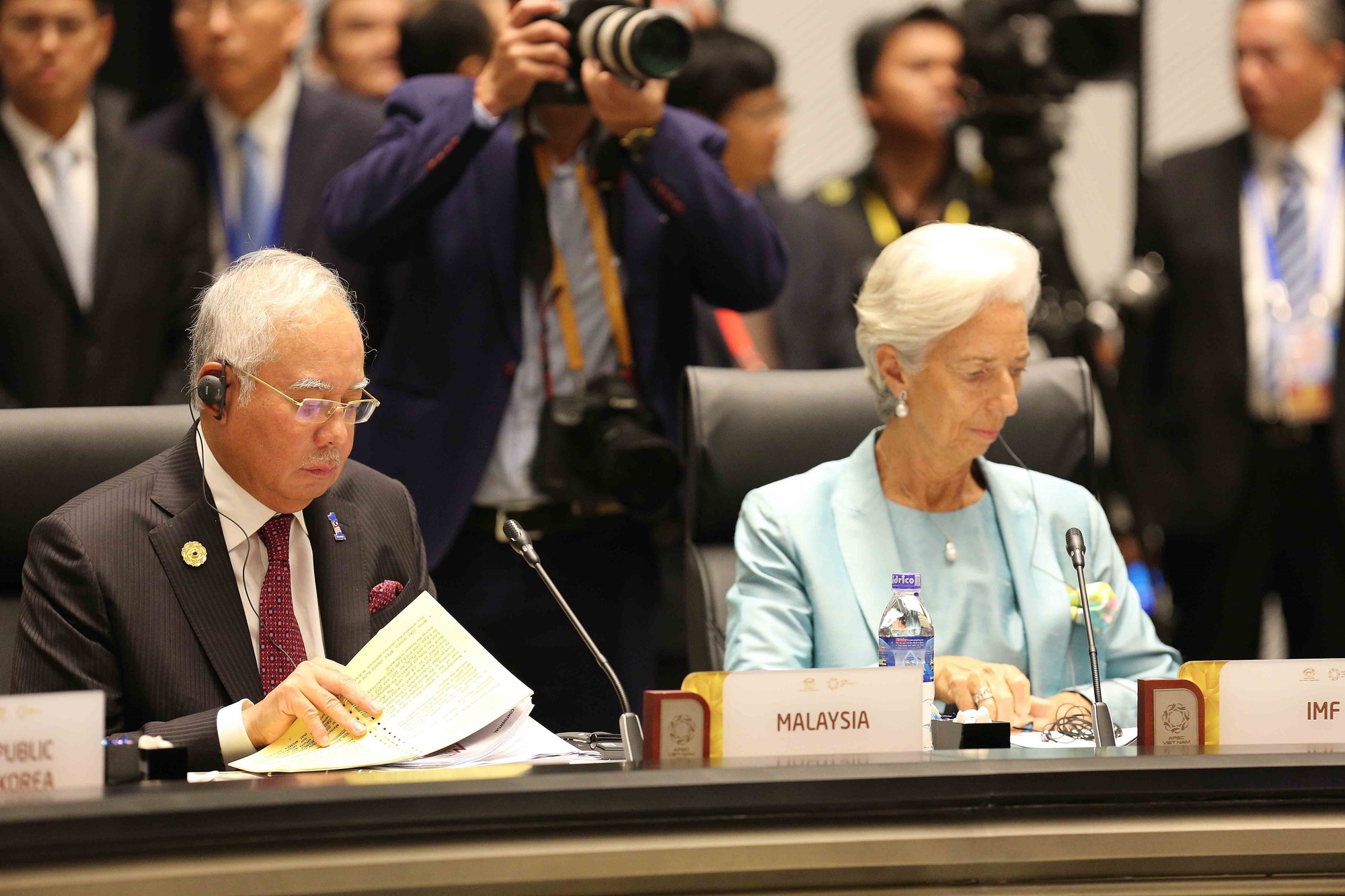 Chủ tịch nước: Th&ocirc;ng qua Tuy&ecirc;n bố Đ&agrave; Nẵng tại APEC 2017 - Ảnh 16.