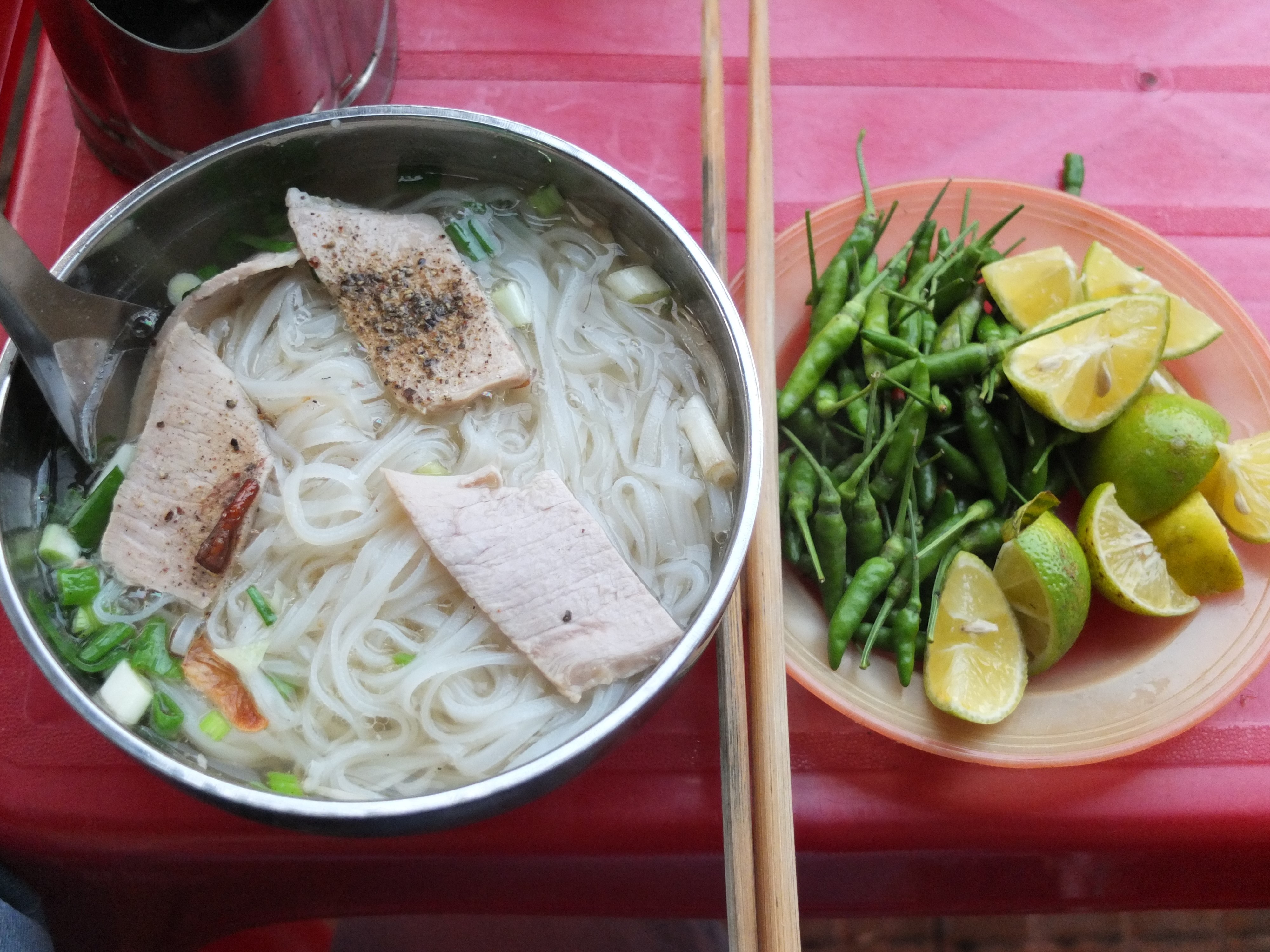 Trời mưa mưa thèm hủ tíu bèo Sa Đéc