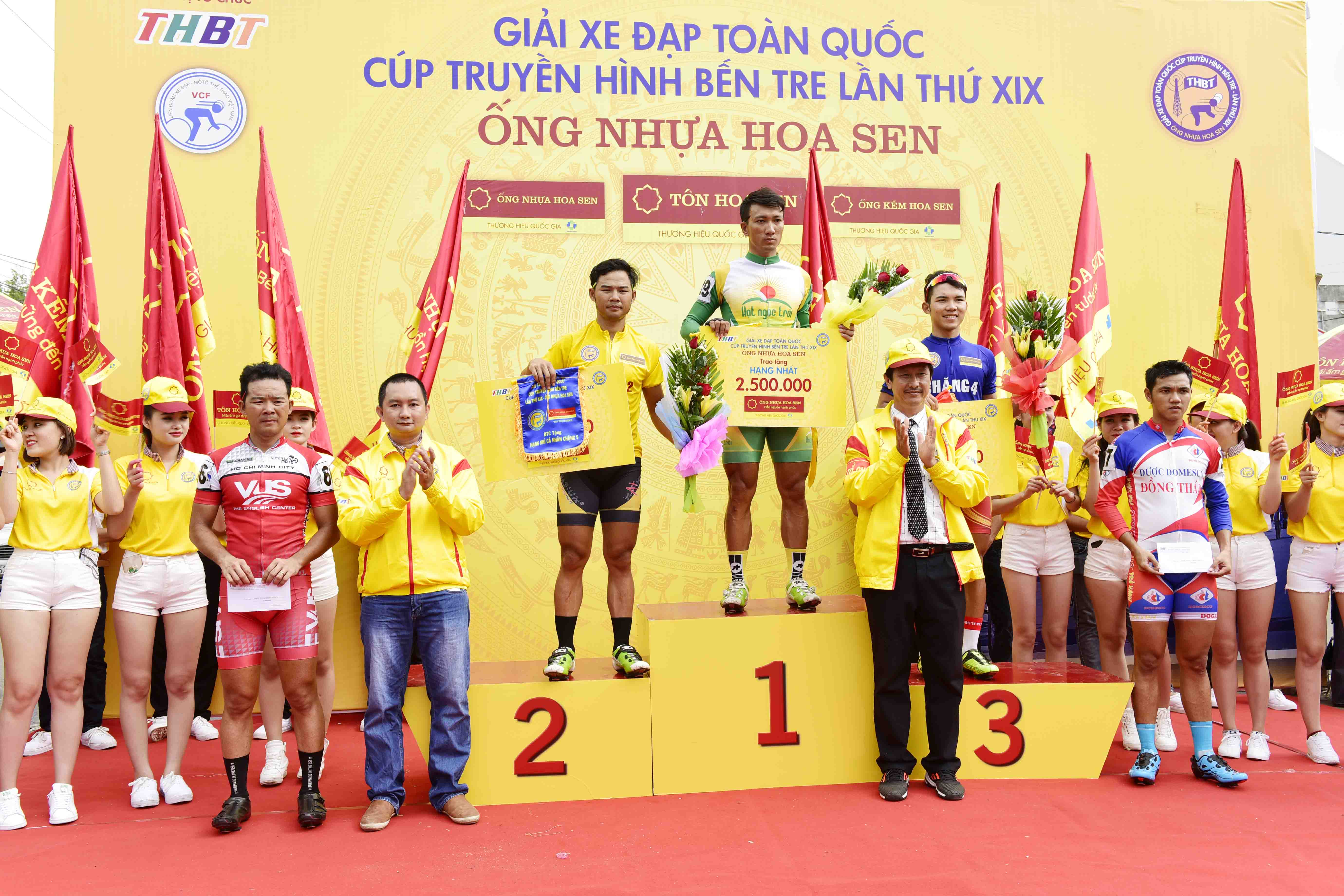 Căng thẳng Áo xanh Cúp Truyền hình Bến Tre