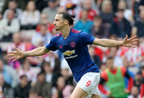 Man United hạ “Mèo đen”, Everton vùi dập “Bầy cáo”