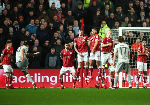 Gục ng&atilde; ph&uacute;t 93, Man United th&agrave;nh cựu vương League Cup - Ảnh 3.