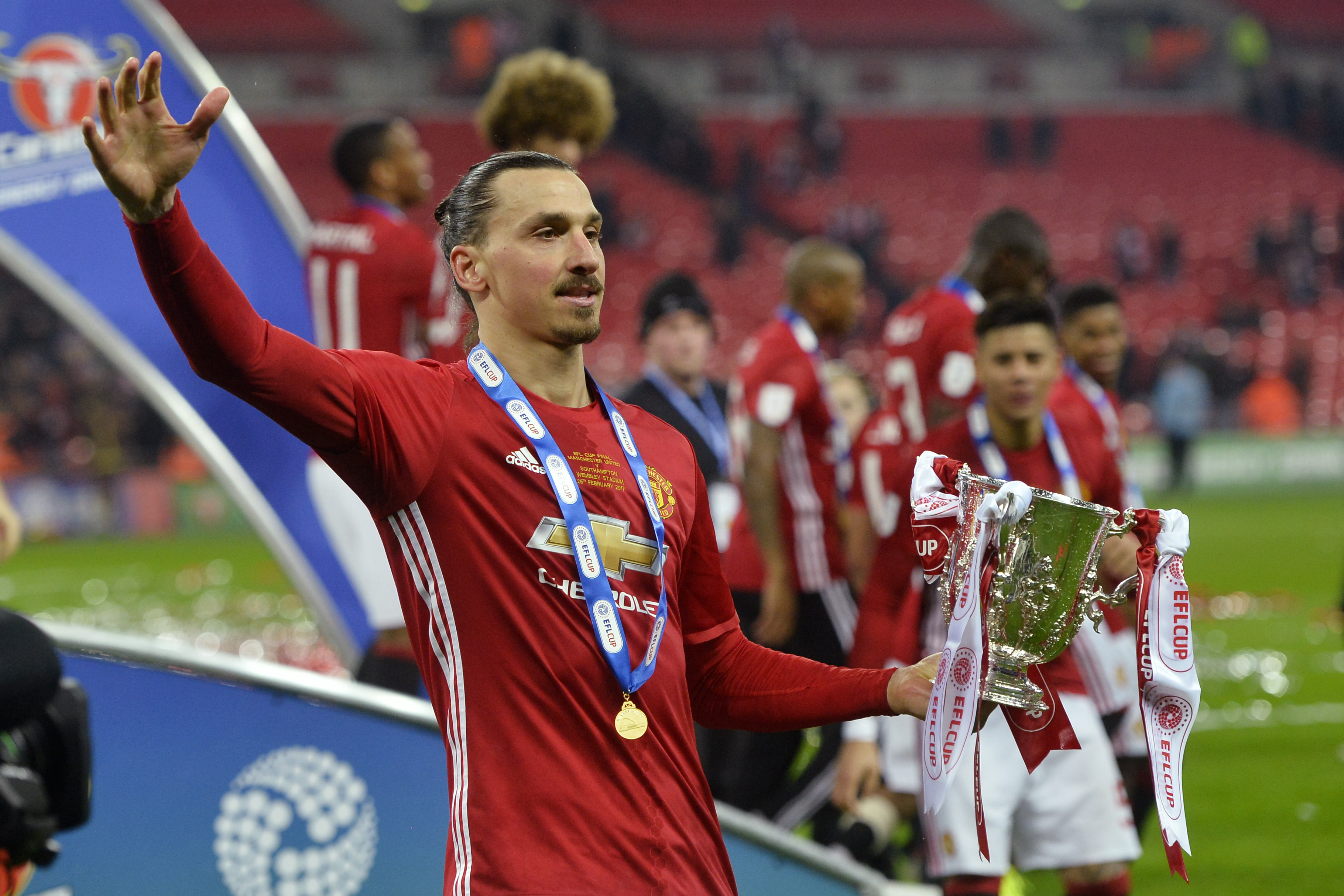 Ibrahimovic xứng đáng là người hùng của M.U trong trận chung kết League Cup