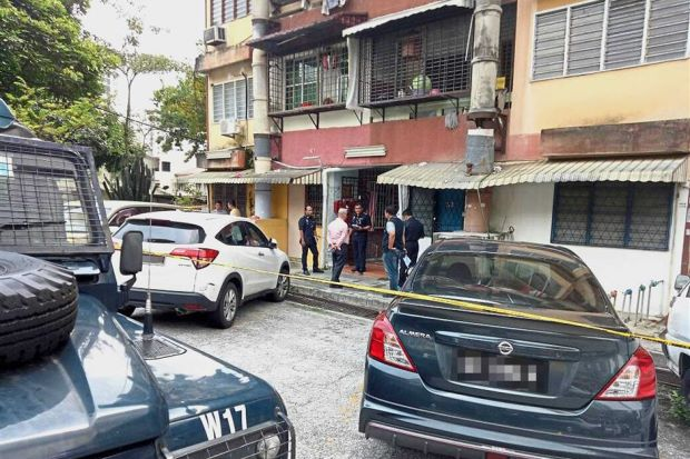 Malaysia: Người phụ nữ Việt Nam tử vong với khẩu súng trong tay