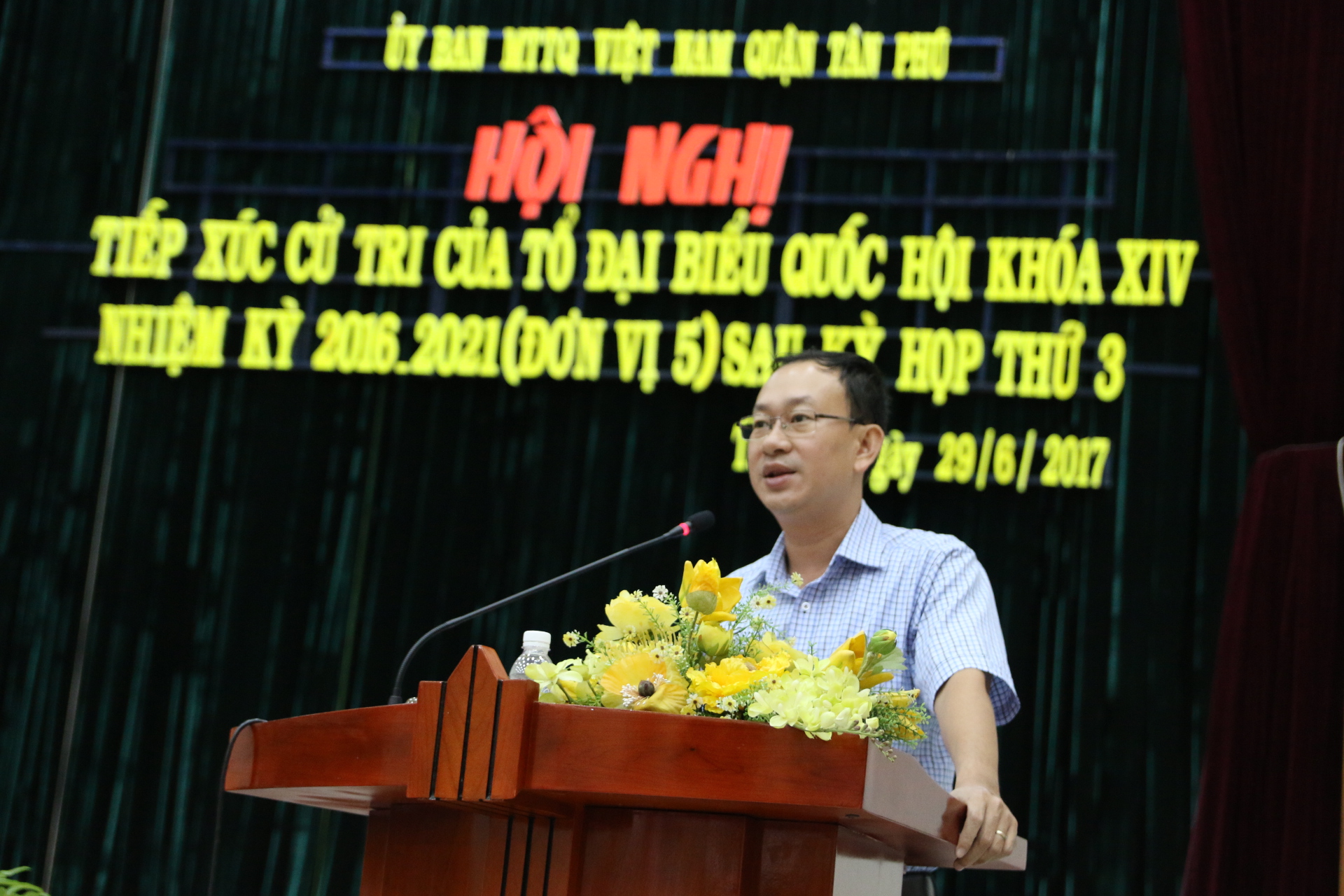 Lãnh đạo quận Tân Phú trần tình về việc nhiều cán bộ bị kỷ luật